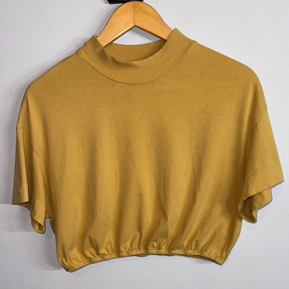 Alo Yoga Golden Mustard Women's Crop Top